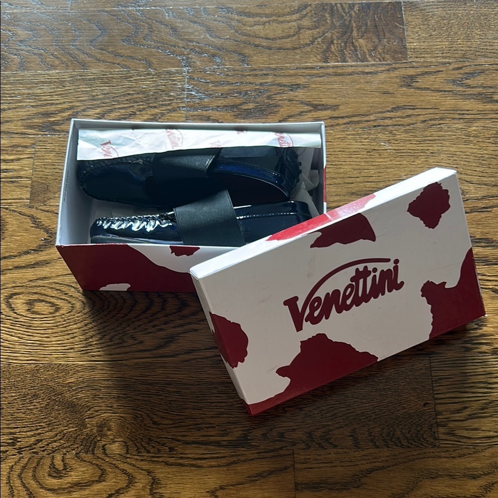 Venettini Black Dress Shoes Sleek and Stylish